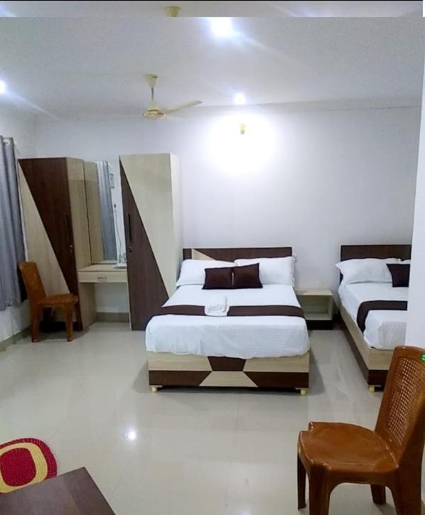 Hotel Tharavad Residency à Iritti Extérieur photo